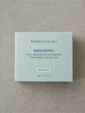 SkinCeuticals Emollience Moisturizer - Pale Blue